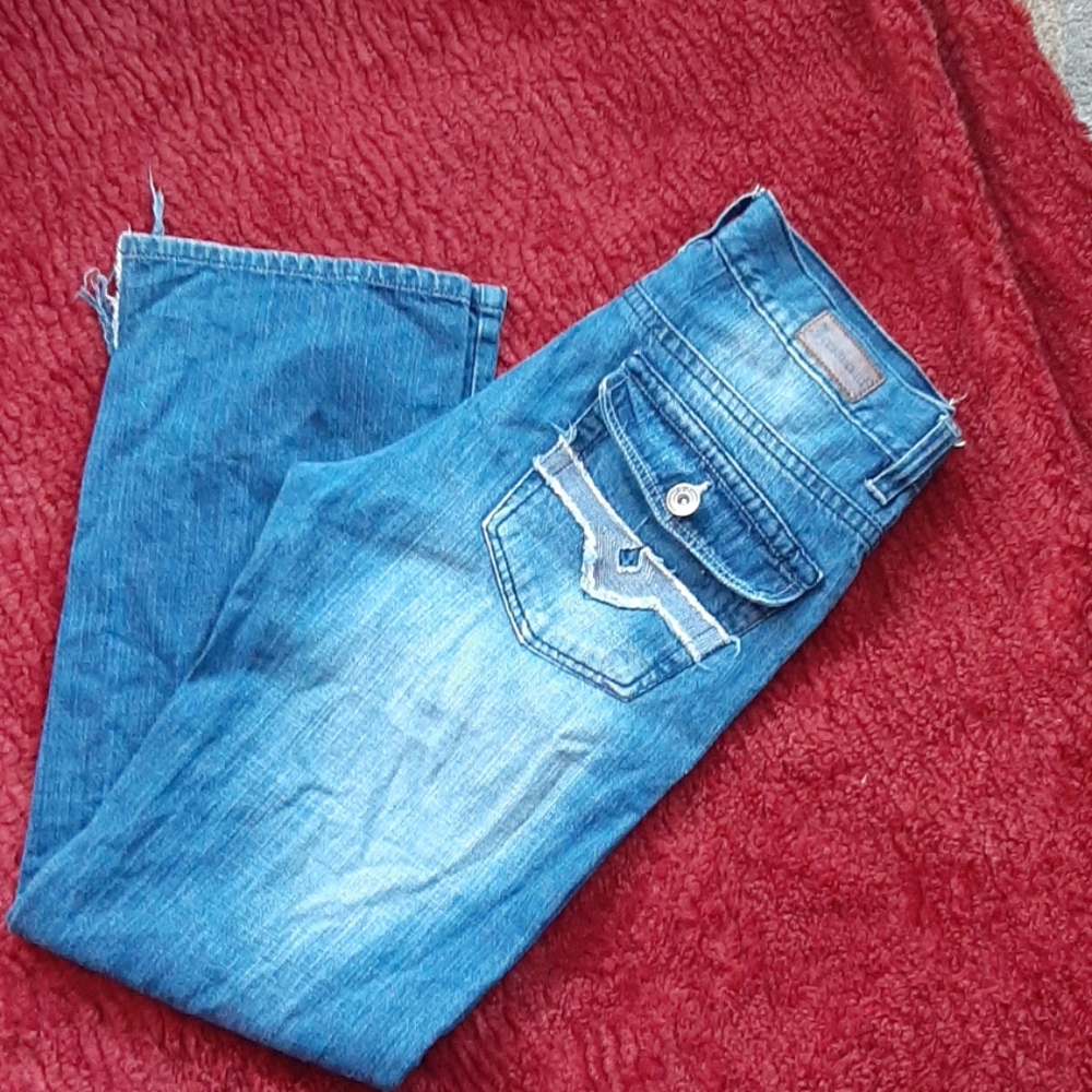 3 for $21**Men's Irreverent Distressed jeans 32x32
